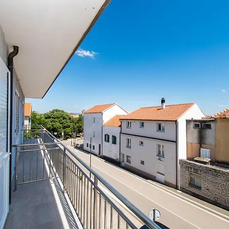 And Zoran * Βόντιτσε