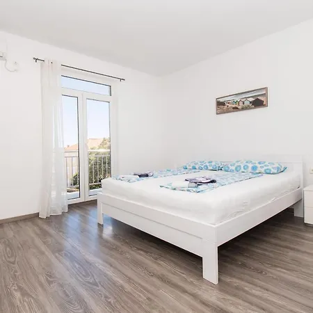 Apartment And Zoran Vodice