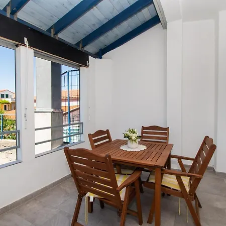 And Zoran Apartment *