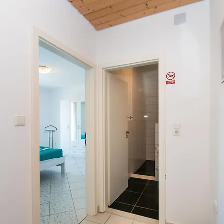 Apartment And Zoran *