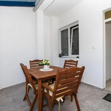 Apartment And Zoran Vodice