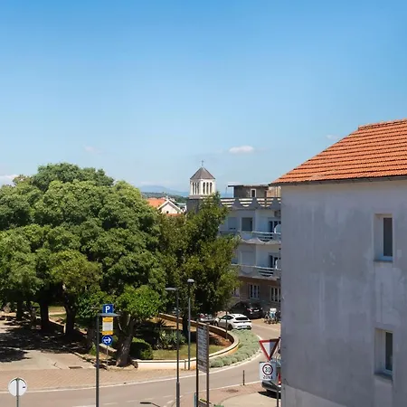 Apartment And Zoran *